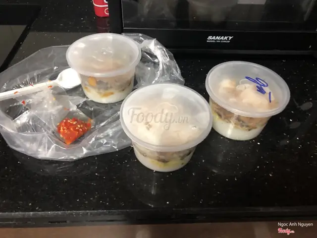 Bánh Đúc Nóng Bà Xuân: Đánh Giá Thực Tế Và Trải Nghiệm Tại Quận 4