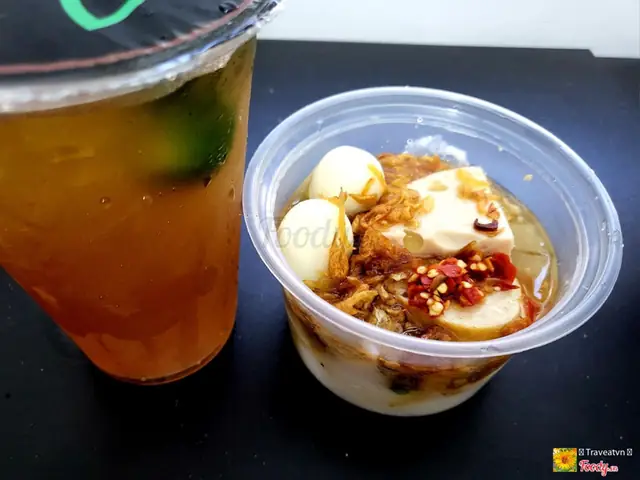 Bánh Đúc Nóng Bà Xuân: Đánh Giá Thực Tế Và Trải Nghiệm Tại Quận 4