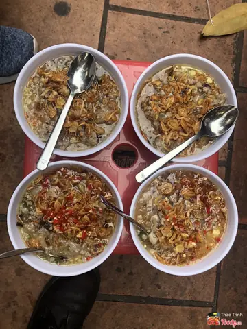 Bánh Đúc Phan Đăng Lưu: Trải Nghiệm Món Ăn Vặt Đậm Chất Sài Gòn Bánh Đúc Phan Đăng Lưu: Trải Nghiệm Món Ăn Vặt Đậm Chất Sài Gòn