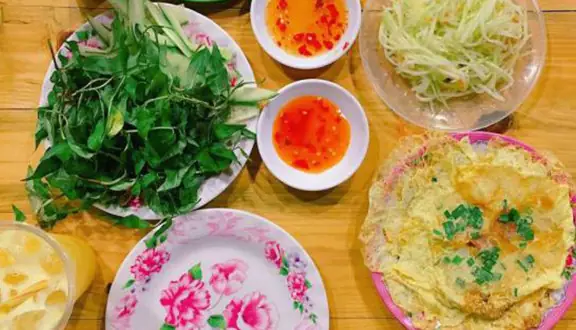 Review Bánh Ép Huế O Lan: Quán Ăn Huế Giá Rẻ Nhưng Chất Lượng Thế Nào?