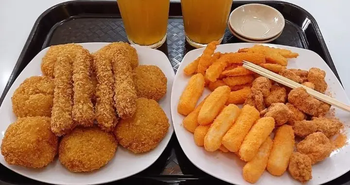 Bánh Gà Trần Quốc Hoàn: Đánh Giá Chi Tiết Và Trải Nghiệm Thực Tế