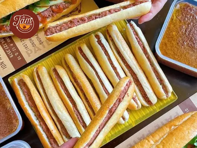 Bánh Mì Pate Cột Đèn Hải Phòng: Đặc Sản Ăn Đêm Béo Ngậy Khó Cưỡng