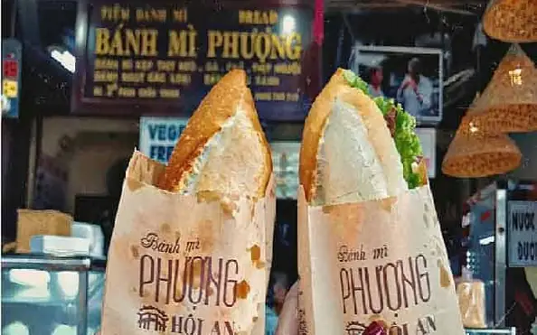 Review Bánh Mì Phương Hội An Trâu Quỳ: Hương Vị Hội An Giữa Lòng Hà Nội