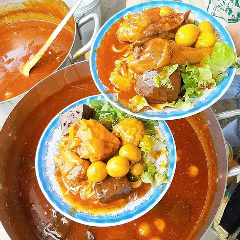 Bánh Tầm Cay Cà Mau: Đặc Sản Không Thể Bỏ Lỡ Khi Du Lịch Đất Mũi