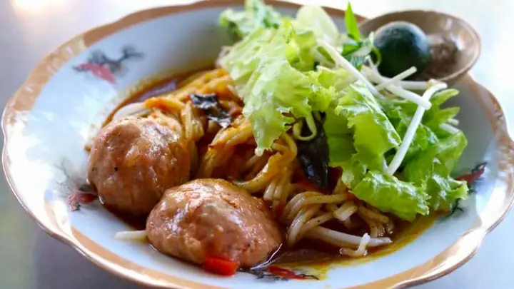 Bánh Tầm Cay Cà Mau: Đặc Sản Không Thể Bỏ Lỡ Khi Du Lịch Đất Mũi