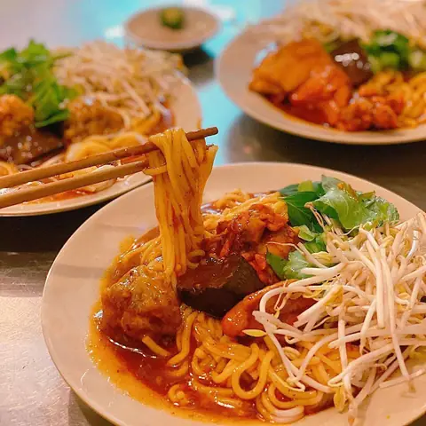 Bánh Tầm Cay Cà Mau: Đặc Sản Không Thể Bỏ Lỡ Khi Du Lịch Đất Mũi