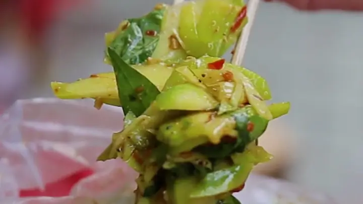 Bánh Tráng Chấm Phan Xích Long: Đánh Giá Chi Tiết Quán Ăn Vặt Cô Gánh