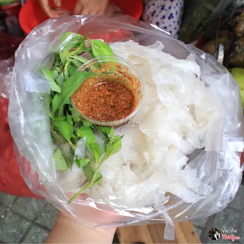 Bánh Tráng Chấm Phan Xích Long: Đánh Giá Chi Tiết Quán Ăn Vặt Cô Gánh