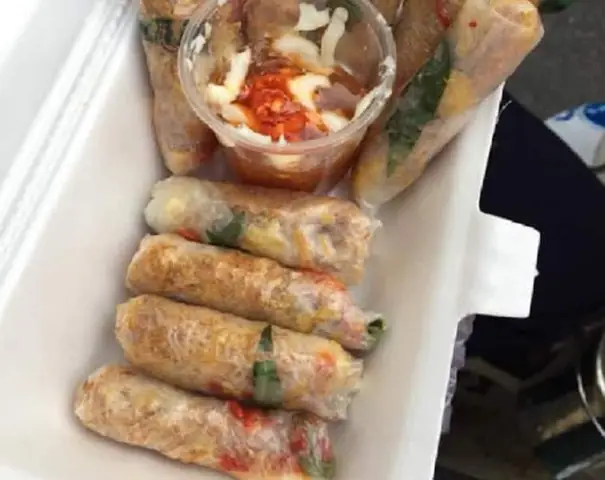 Bánh Tráng Cuốn Bà Bắc: Đánh Giá Chi Tiết Quán Ăn Vặt Nổi Tiếng Quận 4 Bánh Tráng Cuốn Bà Bắc: Đánh Giá Chi Tiết Quán Ăn Vặt Nổi Tiếng Quận 4