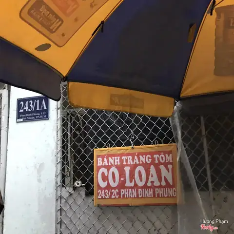 Bánh Tráng Tôm Cô Loan: Huyền Thoại Ẩm Thực Đường Phố Sài Gòn