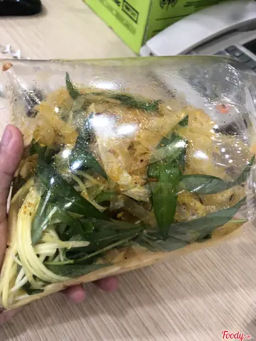 Bánh Tráng Trộn Thanh Trúc: Hương Vị Đặc Trưng Của Ẩm Thực Đường Phố Sài Gòn Bánh Tráng Trộn Thanh Trúc: Hương Vị Đặc Trưng Của Ẩm Thực Đường Phố Sài Gòn