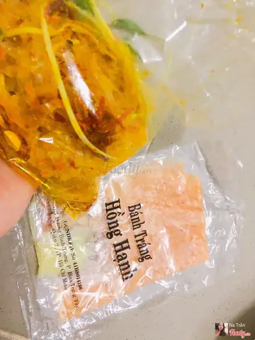 Bánh Tráng Trộn Thanh Trúc: Hương Vị Đặc Trưng Của Ẩm Thực Đường Phố Sài Gòn Bánh Tráng Trộn Thanh Trúc: Hương Vị Đặc Trưng Của Ẩm Thực Đường Phố Sài Gòn