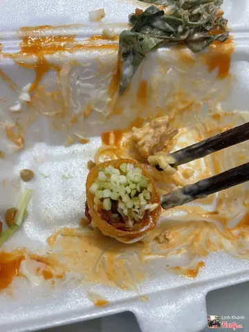 Bánh Tráng Trộn Thanh Trúc: Hương Vị Đặc Trưng Của Ẩm Thực Đường Phố Sài Gòn Bánh Tráng Trộn Thanh Trúc: Hương Vị Đặc Trưng Của Ẩm Thực Đường Phố Sài Gòn