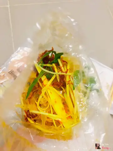 Bánh Tráng Trộn Thanh Trúc: Hương Vị Đặc Trưng Của Ẩm Thực Đường Phố Sài Gòn Bánh Tráng Trộn Thanh Trúc: Hương Vị Đặc Trưng Của Ẩm Thực Đường Phố Sài Gòn