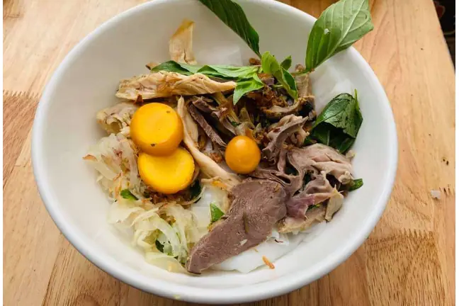 Bánh Ướt Lòng Gà Thảo: Ăn Uống Đặc Sắc Tại Đà Lạt Bánh Ướt Lòng Gà Thảo: Ăn Uống Đặc Sắc Tại Đà Lạt