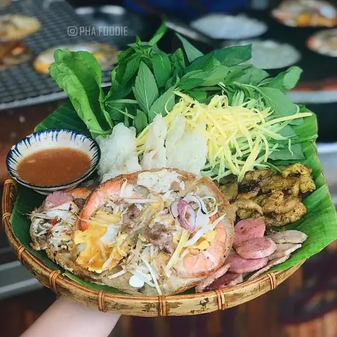 Bánh Xèo Miền Trung: Nguồn Gốc, Công Thức Và Các Biến Thể Mới Nhất Bánh Xèo Miền Trung: Nguồn Gốc, Công Thức Và Các Biến Thể Mới Nhất
