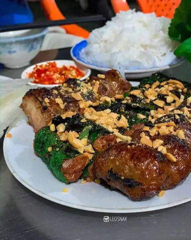 Bò Lá Lốt Đường Ray: Địa Chỉ Ăn Ngon Gần 20 Năm Ở Sài Gòn