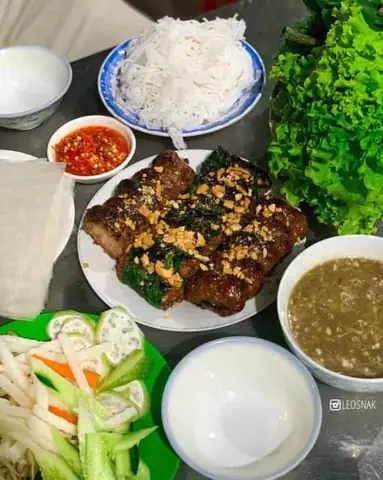 Bò Lá Lốt Đường Ray: Địa Chỉ Ăn Ngon Gần 20 Năm Ở Sài Gòn