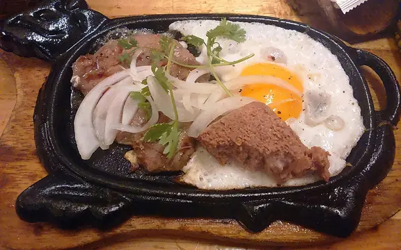 Bò Né 2 Chị Em D2: Review Quán Ăn Nổi Tiếng Quận Bình Thạnh