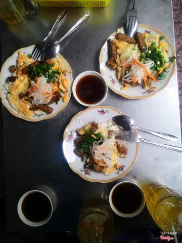 Bột Chiên Lý Nam Đế: Món Ăn Vặt Truyền Thống Và Review Quán Nổi Tiếng