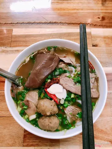Review Quán Bún Bò Huế Hàng Cá: Trải Nghiệm Chân Thực Tại Hà Nội
