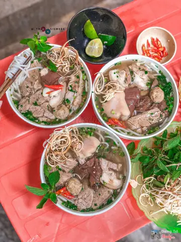 Review Quán Bún Bò Huế Hàng Cá: Trải Nghiệm Chân Thực Tại Hà Nội