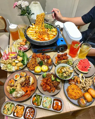 Review Bún Bò Huế Huyền Anh: Vị Huế Chính Thống Giữa Lòng Hà Nội? Review Bún Bò Huế Huyền Anh: Vị Huế Chính Thống Giữa Lòng Hà Nội?