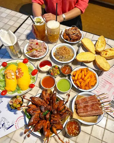 Review Bún Bò Huế Huyền Anh: Vị Huế Chính Thống Giữa Lòng Hà Nội? Review Bún Bò Huế Huyền Anh: Vị Huế Chính Thống Giữa Lòng Hà Nội?