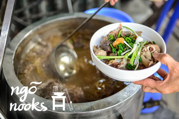 Review Quán Bún Bò Huế Thu Thùy: Ngon Đậm Đà Giữa Lòng Hà Nội