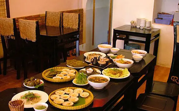 Review Bún Bò Huế Vĩ Dạ Cần Thơ: Chất Lượng Và Trải Nghiệm Thực Tế