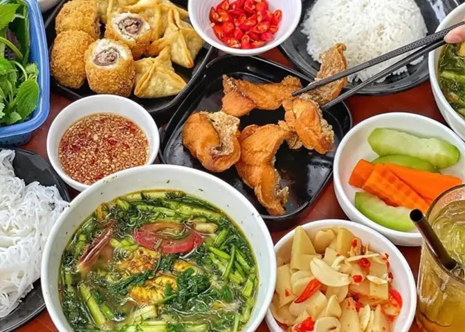 Bún Cá Chấm An Viên: Review Chi Tiết Quán Ăn Triệu Việt Vương Bún Cá Chấm An Viên: Review Chi Tiết Quán Ăn Triệu Việt Vương