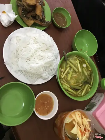 Review Quán Bún Cá Chấm Gốc Đa: Trải Nghiệm Hương Vị Đặc Trưng Hà Nội Review Quán Bún Cá Chấm Gốc Đa: Trải Nghiệm Hương Vị Đặc Trưng Hà Nội