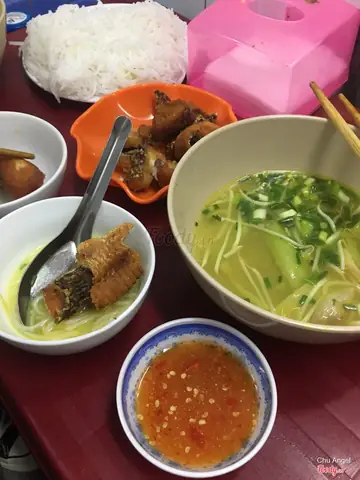 Review Quán Bún Cá Chấm Gốc Đa: Trải Nghiệm Hương Vị Đặc Trưng Hà Nội Review Quán Bún Cá Chấm Gốc Đa: Trải Nghiệm Hương Vị Đặc Trưng Hà Nội