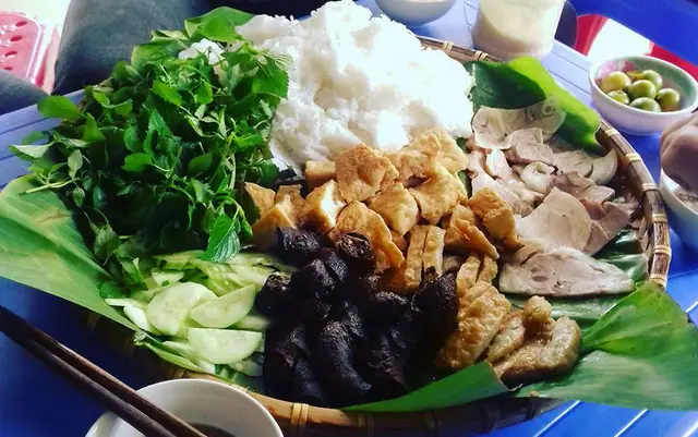 Bún Đậu 3 Anh Em Có Thực Sự Xứng Đáng Với Danh Hiệu 'quán Ăn Nổi Tiếng'?