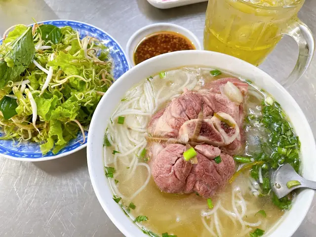 Bún Giò Heo Minh Quý: Review Chi Tiết Quán Ngon Gia Truyền 30 Năm Tại Hóc Môn