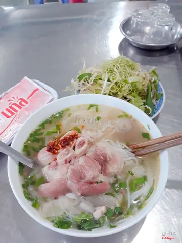 Bún Giò Heo Minh Quý: Review Chi Tiết Quán Ngon Gia Truyền 30 Năm Tại Hóc Môn