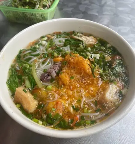 Bún Hải Sản Hạ Long: 11 Quán Ngon Đáng Để Thử