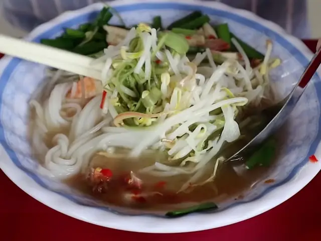 Bún Nước Lèo Cây Nhãn Sóc Trăng: Địa Chỉ Ăn Uống Lâu Đời Không Thể Bỏ Lỡ