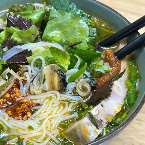 Đánh Giá Chi Tiết Quán Bún Ốc Giang Phố Cổ (dời Về): Trải Nghiệm Món Ăn Sáng "gây Nhiễu Loạn" Ở Hà Nội