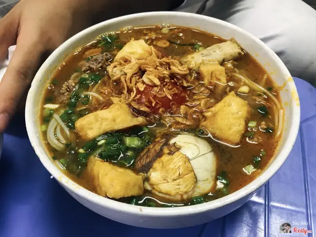 Review Chi Tiết Quán Bún Riêu Ngõ Đình Đại: Chất Lượng Thật Hay Chỉ 'hot' Một Thời?