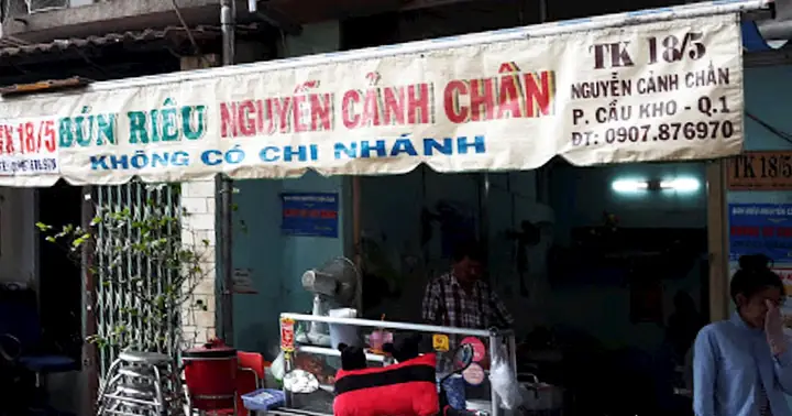 Bún Riêu Nguyễn Cảnh Chân Hà Nội: Đánh Giá Chi Tiết Về Hương Vị Đặc Trưng