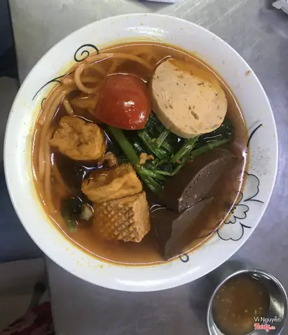 Bún Riêu Võ Văn Tần: Quán Cổ Tích Giữa Lòng Sài Gòn Bún Riêu Võ Văn Tần: Quán Cổ Tích Giữa Lòng Sài Gòn