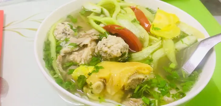 Đánh Giá Chi Tiết Quán Bún Sườn Chua Xã Đàn: Trải Nghiệm Thực Tế Và Phân Tích Toàn Diện