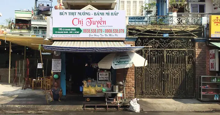 Đánh Giá Bún Thịt Nướng Chị Tuyền: Gia Truyền 30 Năm Giữa Lòng Sài Gòn