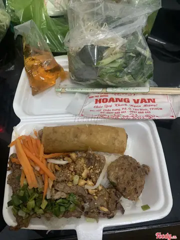 Bún Thịt Nướng Hoàng Văn 137 Chấn Hưng: Đánh Giá Toàn Diện Từ A Đến Z