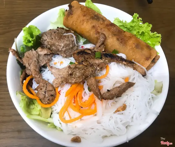 Bún Thịt Nướng Quán 339: Đánh Giá Chi Tiết Quán Ăn Bình Dân Ngon Ở Quận 10 Bún Thịt Nướng Quán 339: Đánh Giá Chi Tiết Quán Ăn Bình Dân Ngon Ở Quận 10