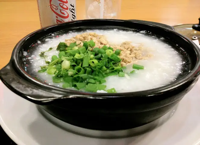 Review Cháo Trắng 34 Nam Quốc Cang: Trải Nghiệm Ăn Uống Đậm Chất Sài Gòn Giữa Lòng Quận 1