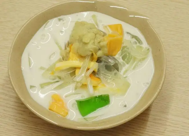 Chè Sầu Liên Đà Nẵng: Hành Trình Khám Phá Món Ngon Gây Nghiện Từ Một Quán Vỉa Hè