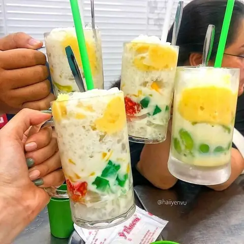 Chè Thái 521 Nguyễn Tri Phương: Đánh Giá Chi Tiết Và Trải Nghiệm Thực Tế Quán Ăn Vặt Đêm Nổi Tiếng Quận 10