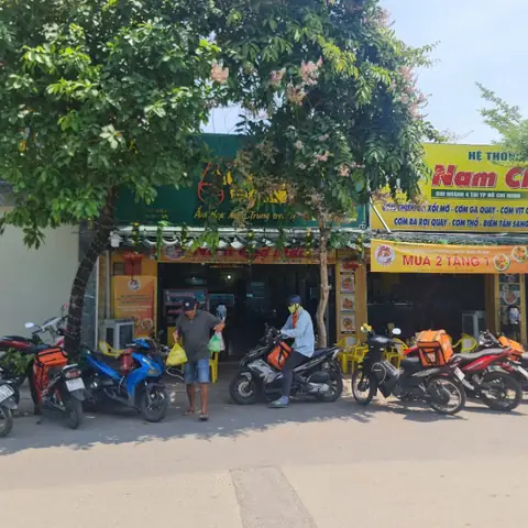 Cơm Gà Nam Chợ Mới: Đánh Giá Toàn Diện Về Hương Vị Dân Dã Cơm Gà Nam Chợ Mới: Đánh Giá Toàn Diện Về Hương Vị Dân Dã